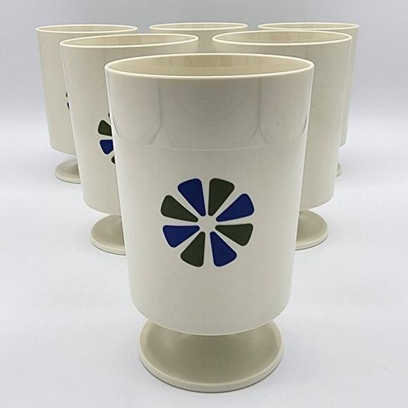 Retro Mid-Century Blue Green Daisy Flower Footed Plastic Cups by David Douglas - Picture 7 of 10